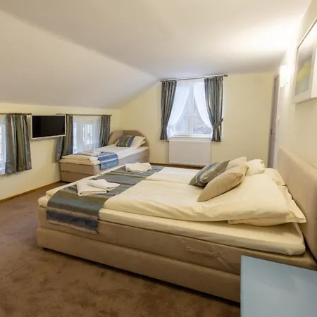 зеления осъм Osam Holiday home Chiflik (Lovech)