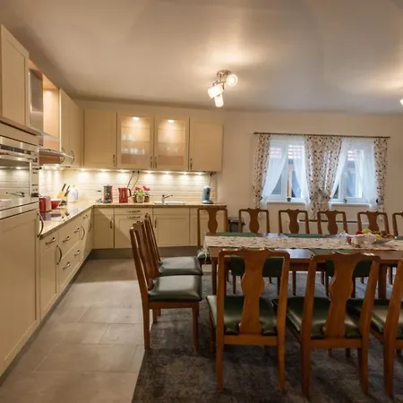 Holiday home зеления осъм Osam *
