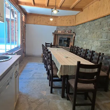 Holiday home зеления осъм Osam Chiflik (Lovech)